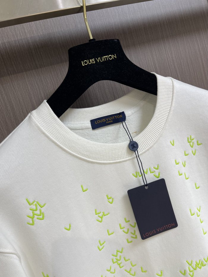 L*ouis V*uitton Sweatshirt Top Quality D17 20231107-5