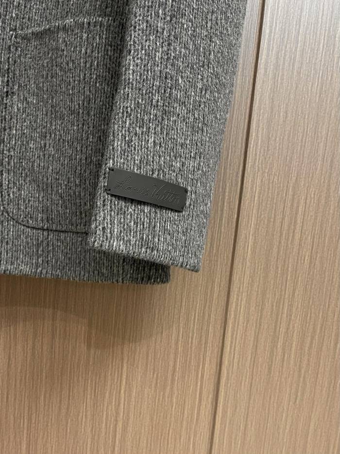 L*ouis V*uitton Suit Top Quality D17 20231107-17