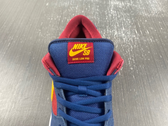 SB Dunk Low Barcelona DJ0606-400