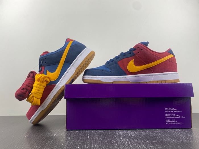 SB Dunk Low Barcelona DJ0606-400