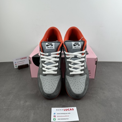 SB Dunk Low Staple NYC Pigeon  304292-011