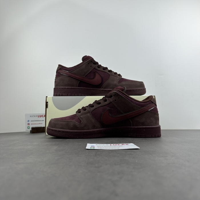 Dunk Low Retro PRM Valentine's Day (2024) FN0619-600