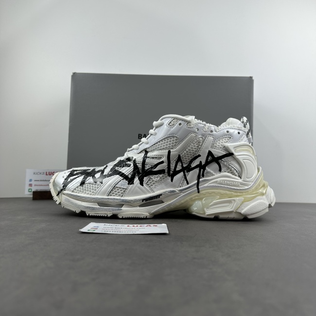 B*alenciaga runner AM230106