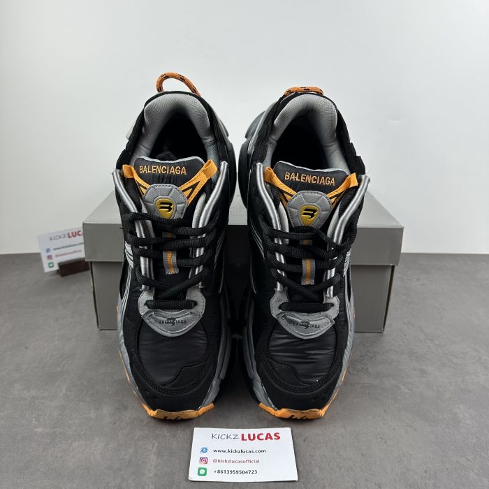 B*alenciaga runner AM 20231020-3