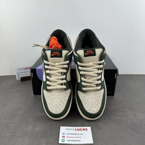 SB Dunk Low Eire 304292-185