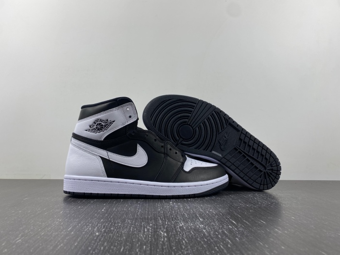 Air Jordan 1 Retro Reverse Panda DZ5485-010