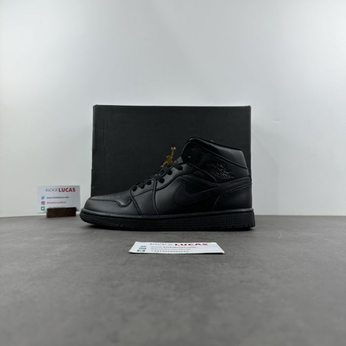 Air Jordan 1 Mid Triple Black  554724-093