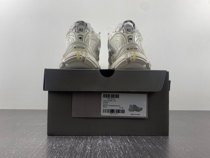 B*alenciaga runner AM 20231219-13