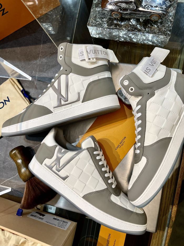 Men L*ouis V*uitton Top Sneaker High RR20231221-13