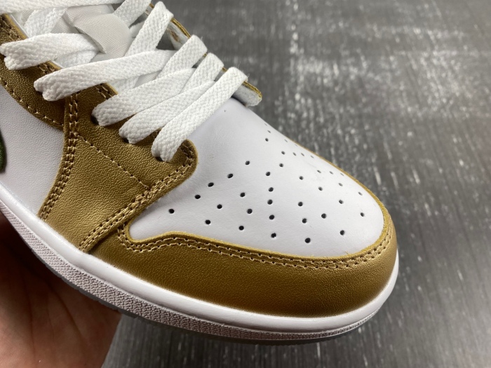 Air Jordan 1 Low Year of the Dragon FQ6593-100
