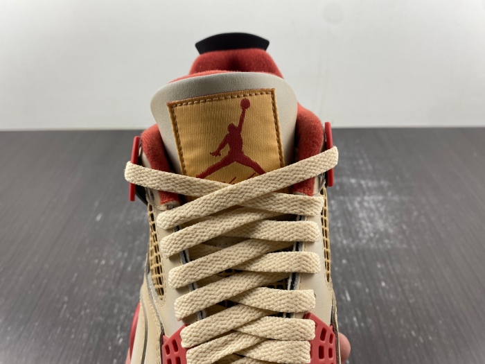 Air Jordan 4 Pokemon Charizard AQ9129-105