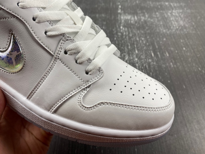 Air Jordan 1 Low Sliver Swoosh FQ9112-100