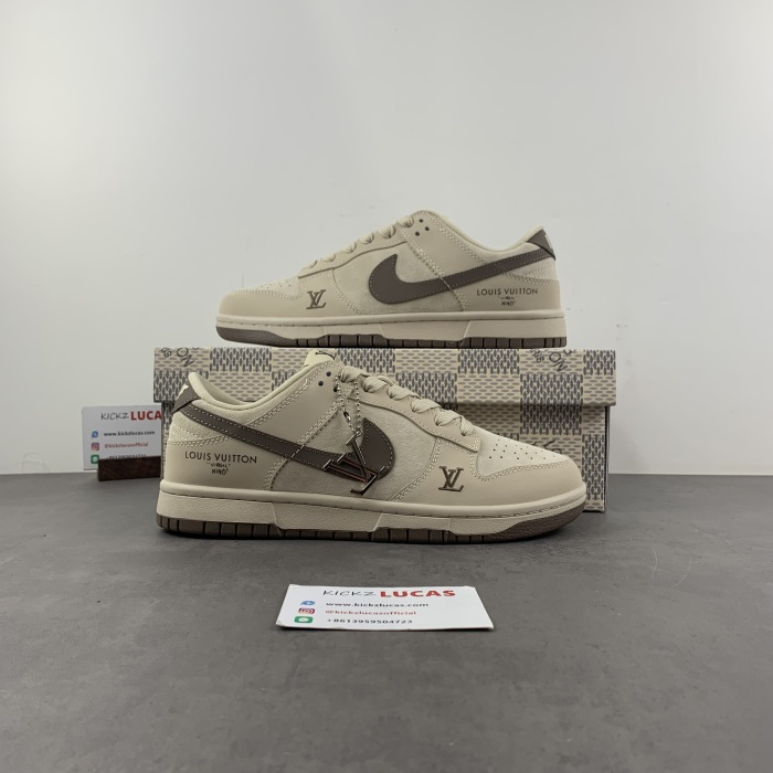 Dunk Low L*V Custom XQ5180-316