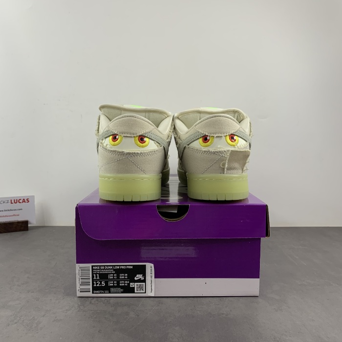 SB Dunk Low Mummy  DM0774-111