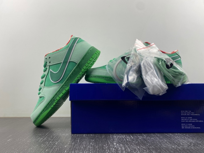 SB Dunk Low Concepts Light Green Lobster BV1310-303