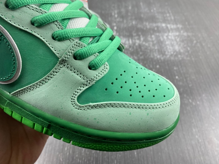 SB Dunk Low Concepts Light Green Lobster BV1310-303