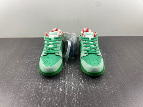 SB Dunk Low Concepts Light Green Lobster BV1310-303