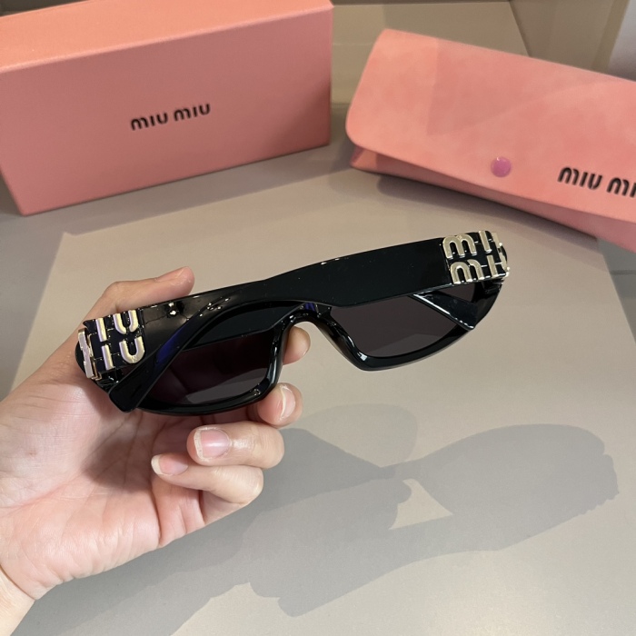 M*iu Miu Top XX 20240323-5
