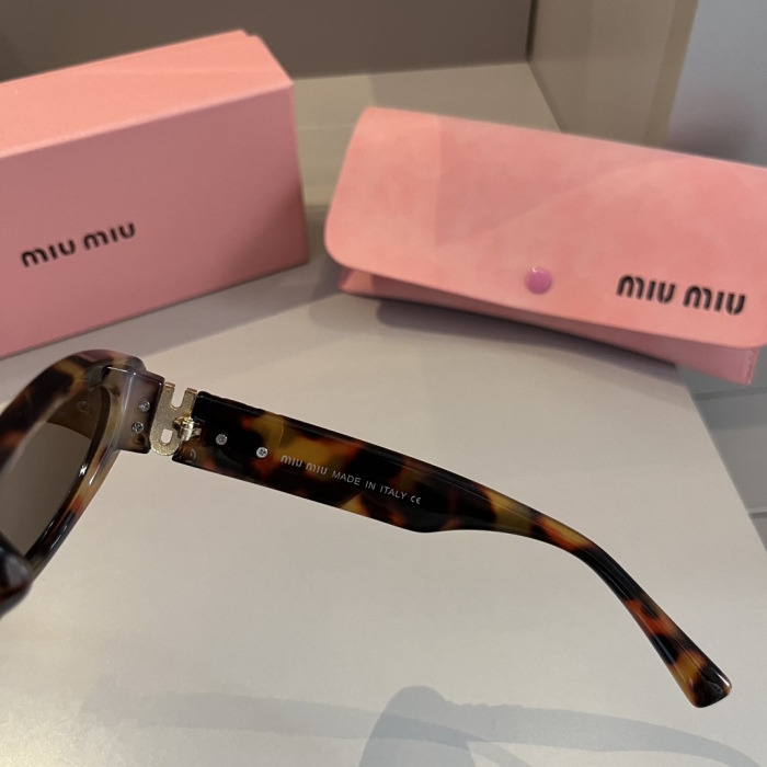 M*iu Miu Top XX 20240323-5