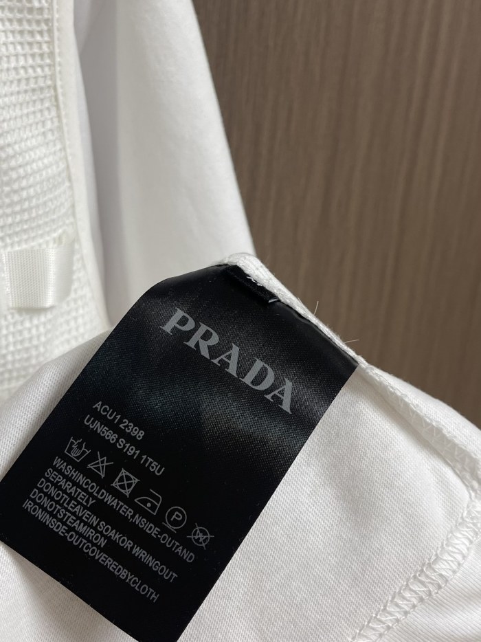 P*rada T-shirt Top Quality D17 20240326-40