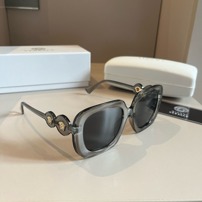 V*ersace Glasses Top XX 20240326-5