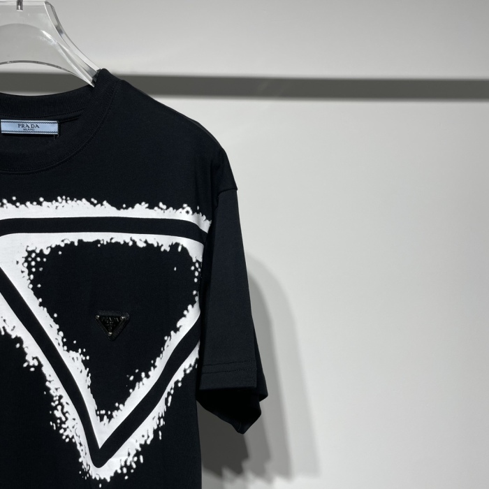 P*rada T-shirt Top Quality D17 20240328-29