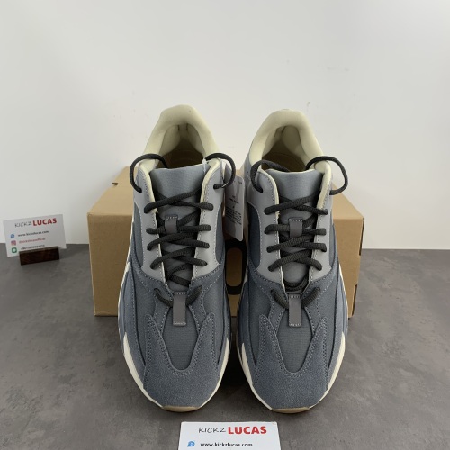 Yeezy Boost 700 Magnet  FV9922