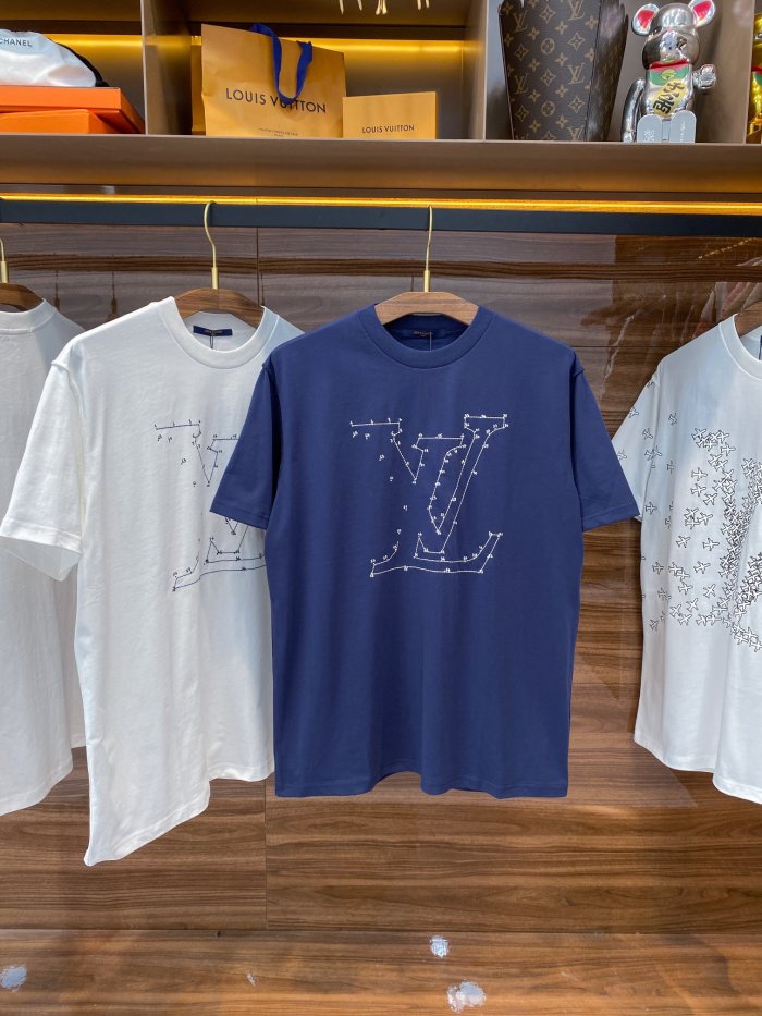L*ouis V*uitton T-shirt Top Quality D17 2020405-40