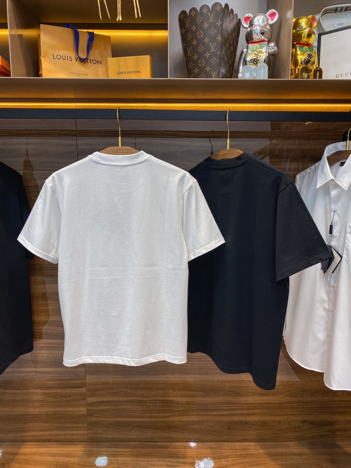 P*rada T-shirt Top Quality D17 20240406-13