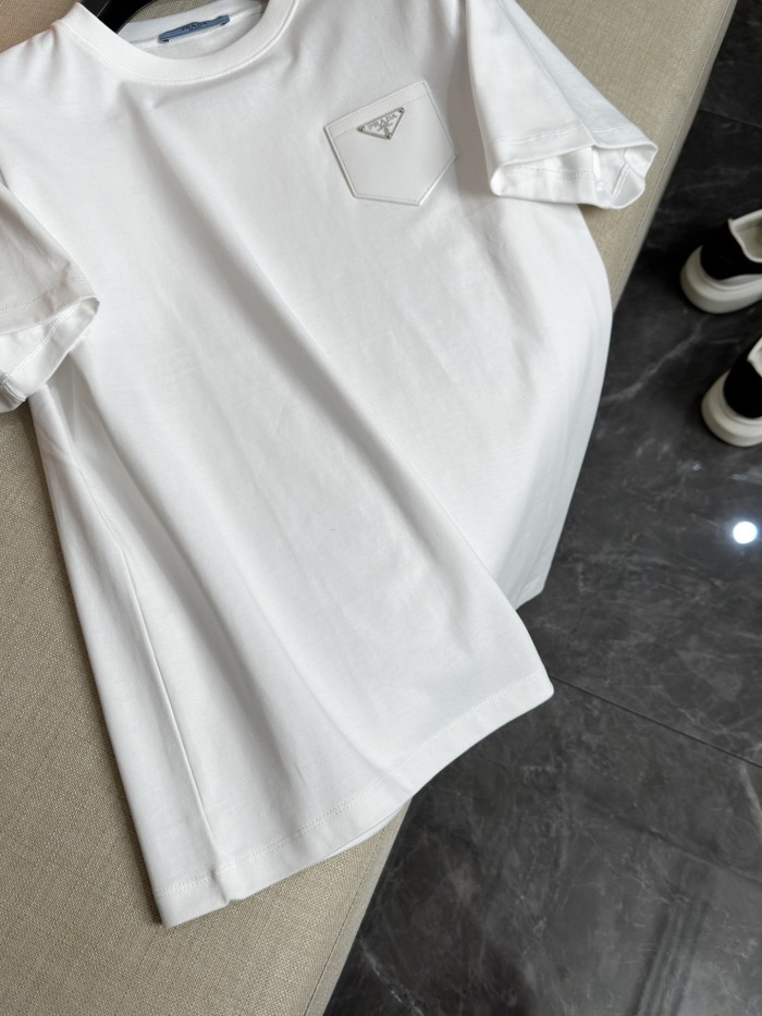 P*rada T-shirt Top Quality D17 20240406-3
