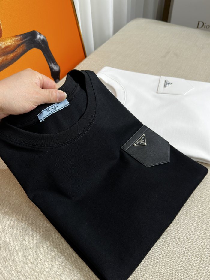 P*rada T-shirt Top Quality D17 20240406-4