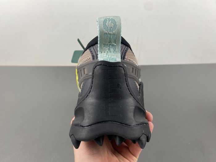 O*ff W*hite Low Tops Sneakers MK 20240407-1
