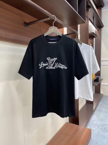 L*ouis V*uitton  T-shirt  Top Quality D17 20240414-1