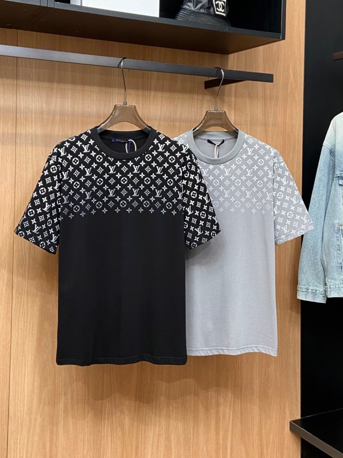 L*ouis V*uitton  T-shirt  Top Quality D17 20240415-8