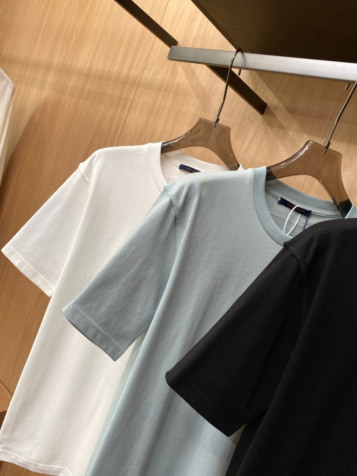 L*ouis V*uitton  T-shirt  Top Quality D17 20240415-4