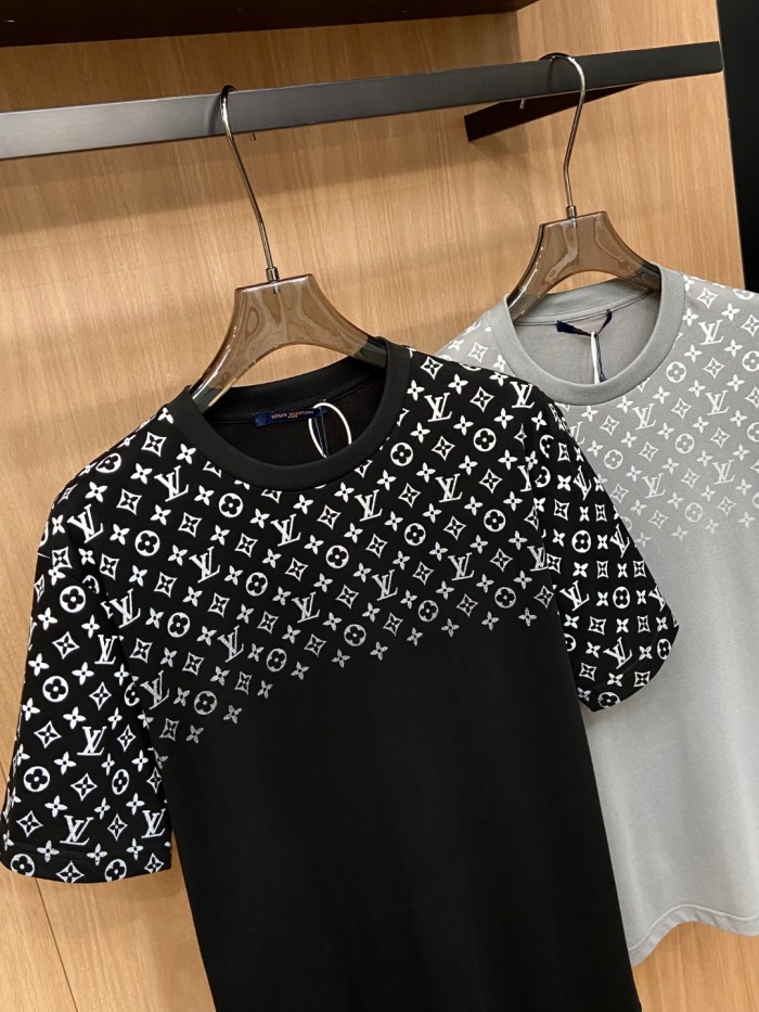 L*ouis V*uitton  T-shirt  Top Quality D17 20240415-8