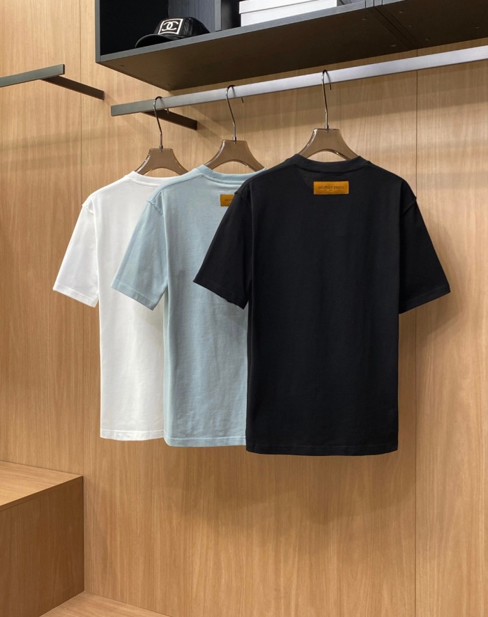 L*ouis V*uitton  T-shirt  Top Quality D17 20240415-4