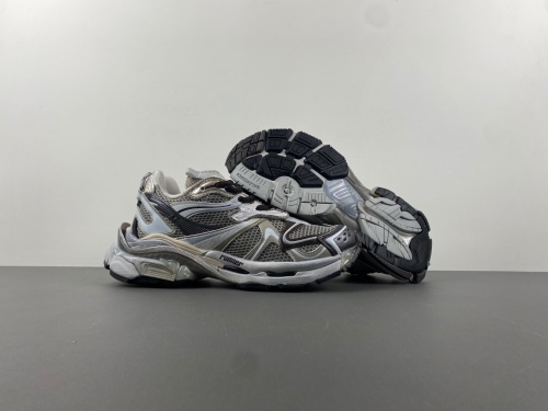 B*alenciaga runnerSneaker AM20240417-1