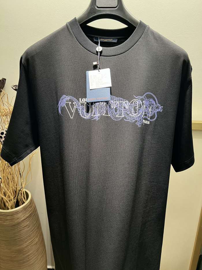 L*ouis V*uitton  T-shirt  Top Quality D17 20240417-7
