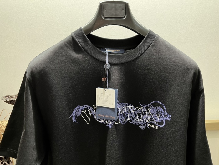 L*ouis V*uitton  T-shirt  Top Quality D17 20240417-7
