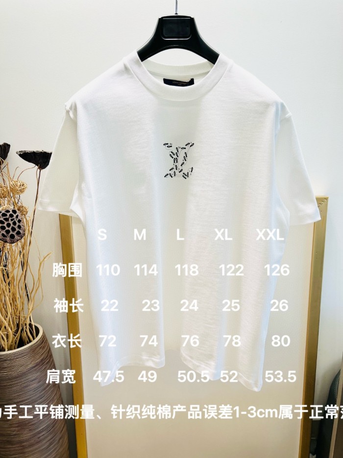 L*ouis V*uitton  T-shirt  Top Quality D17 20240417-17