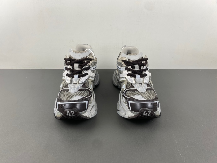 B*alenciaga runnerSneaker AM20240417-1
