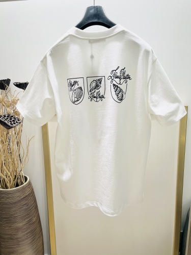 L*ouis V*uitton  T-shirt  Top Quality D17 20240417-10