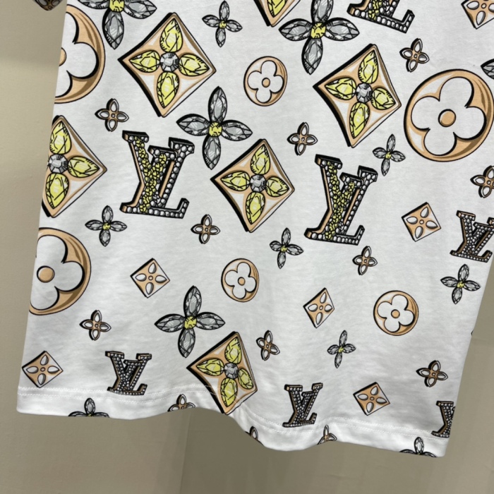 L*ouis V*uitton  T-shirt  Top Quality D17 20240417-28