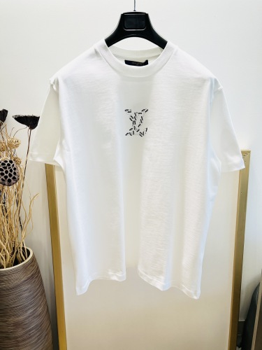 L*ouis V*uitton  T-shirt  Top Quality D17 20240417-18