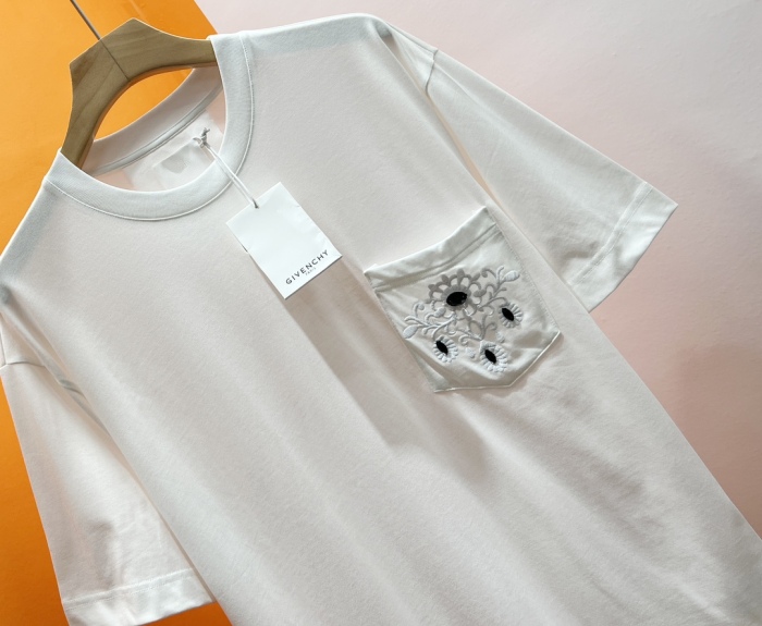 G*ivenchy T-shirt Top Quality D17 20240419-36
