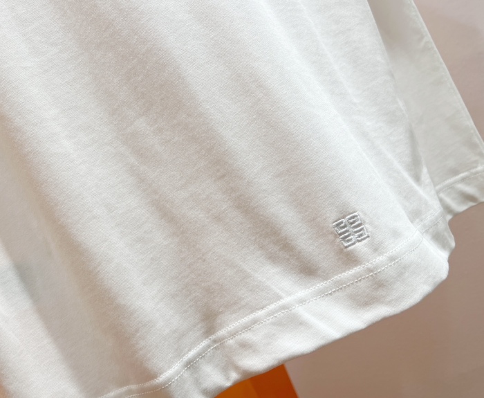 G*ivenchy T-shirt Top Quality D17 20240419-36