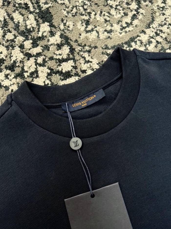 L*ouis V*uitton  T-shirt  Top Quality D17 20240425-24