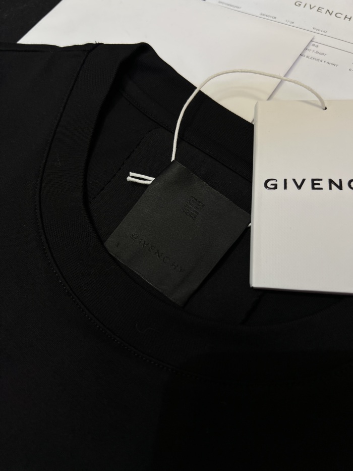 G*ivenchy T-shirt Top Quality D17 20240425-14