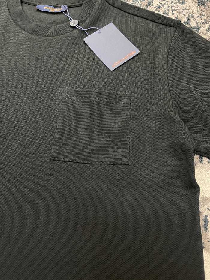 L*ouis V*uitton  T-shirt  Top Quality D17 20240425-21